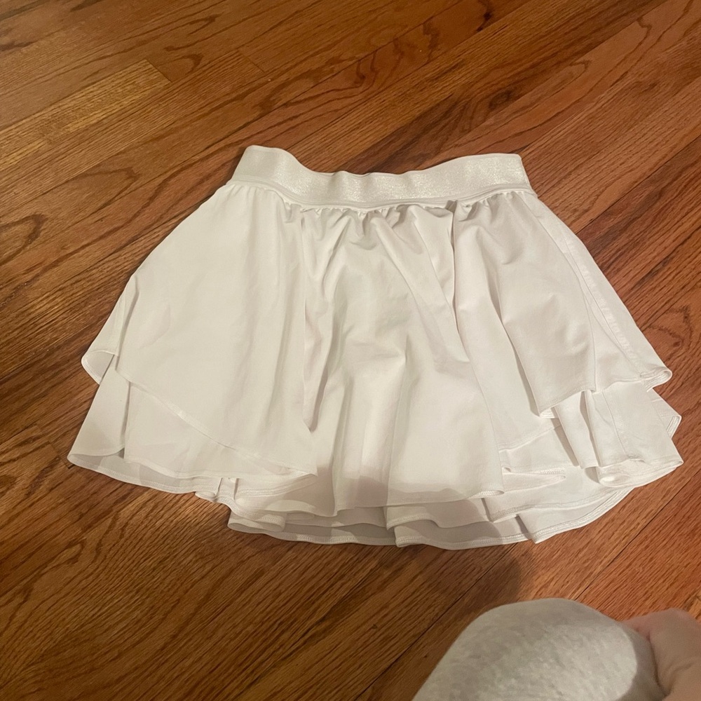 Lululemon white court rival skirt LONG size 4